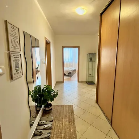 Appartamento Tina - Old Town, Ac, Free Private Parking Bratislava