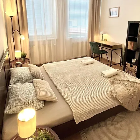 Appartement Tina - Old Town, Ac, Free Private Parking *