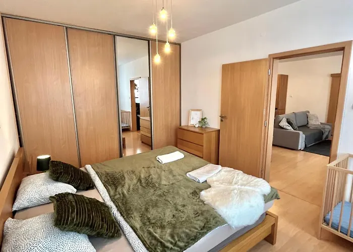 Tina - Old Town, Ac, Free Private Parking