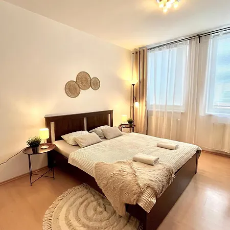 Tina - Old Town, Ac, Free Private Parking *