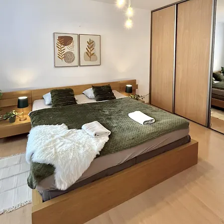 Tina - Old Town, Ac, Free Private Parking Pressburg